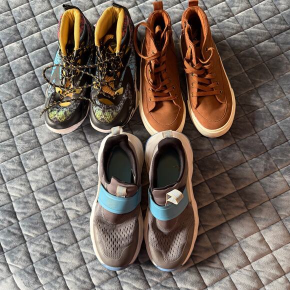 Boys size 4 youth shoe bundle of 3 - Picture 1 of 6